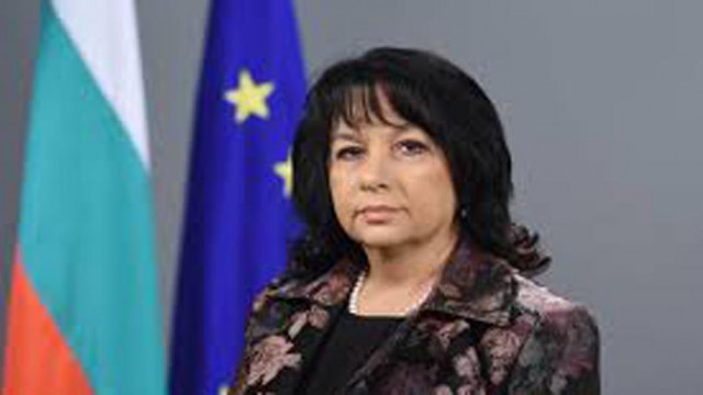 Министър Петкова проведе телефонен разговор с Уилям Магууд
